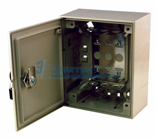 Коробка монтажная под 3 плинта с замком (170*140*75мм)  REXANT